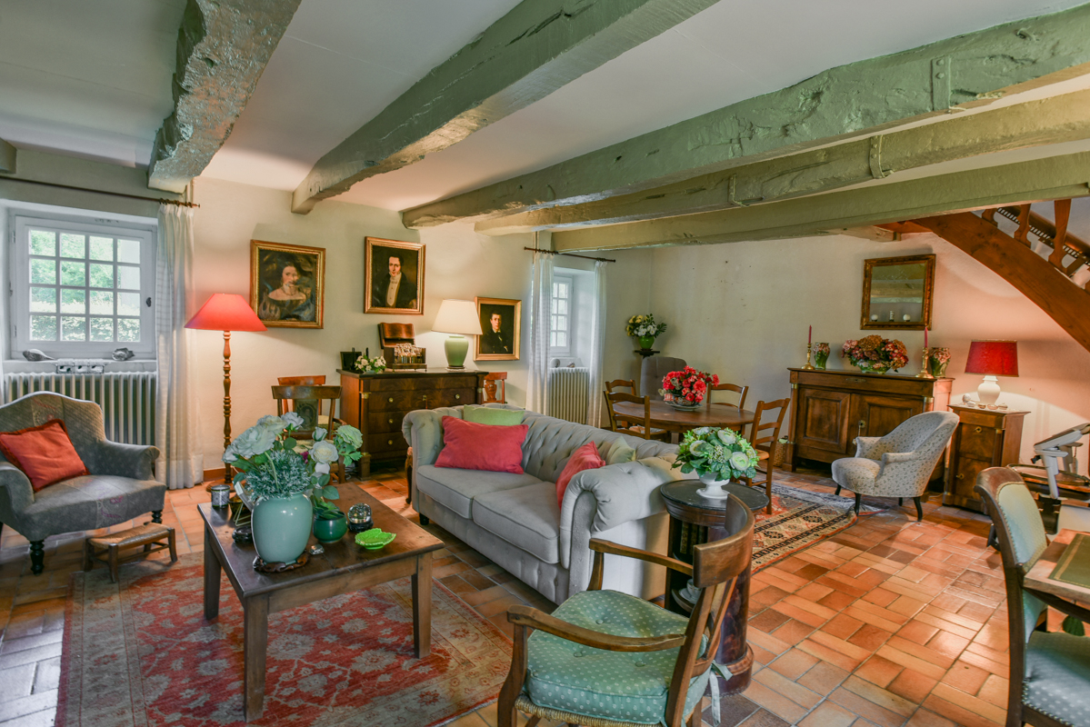 LALINDE 24150 Charmant Domaine , +/-392m2, 10 ch, dépendance , piscine, +/-13ha 8