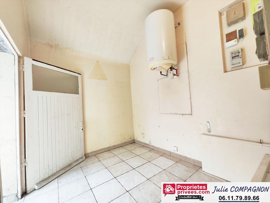 MAUMUSSON Maison 1 chambre 42 m²  garage jardin et grenier aménageable 10