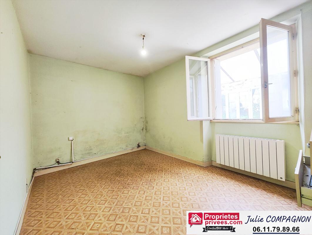 MAUMUSSON Maison 1 chambre 42 m²  garage jardin et grenier aménageable 8