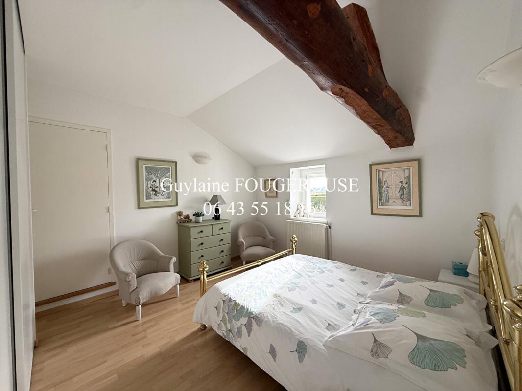 MONTBRISON Maison  13 pièce(s) 325 m2 11