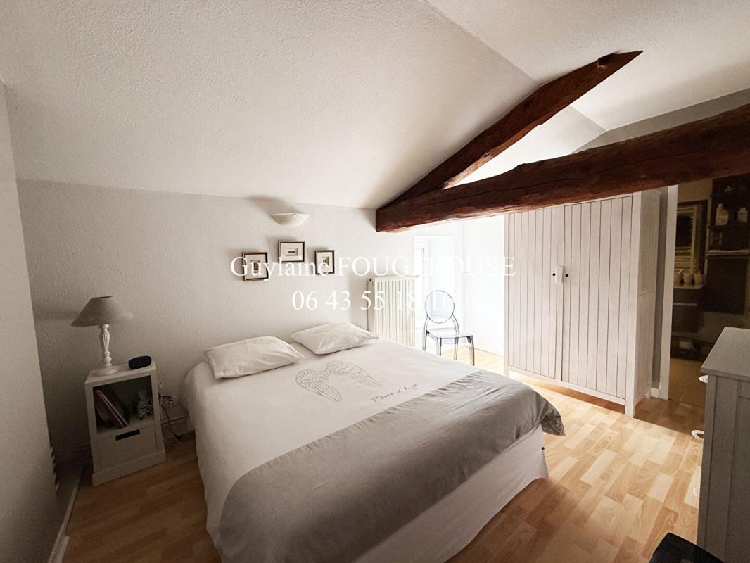 MONTBRISON Maison  13 pièce(s) 325 m2 9