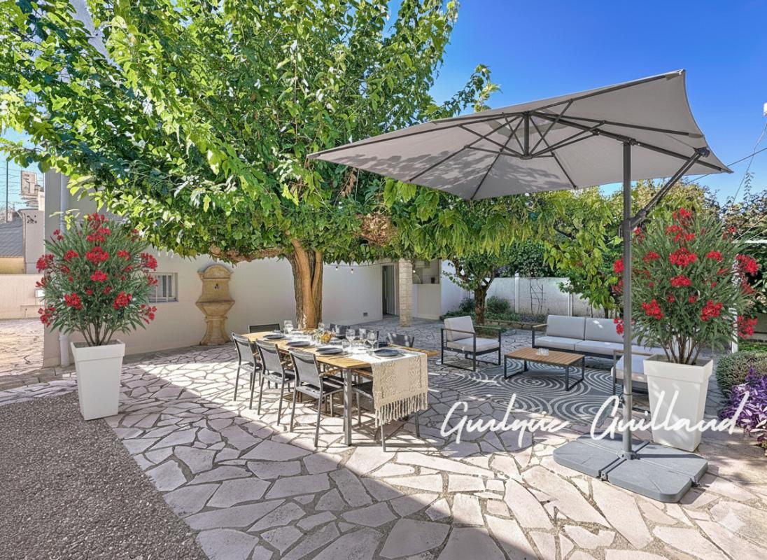 NIMES Maison de ville avec jardin et garage 5 pièces-Nîmes Jean-Jaurès 3