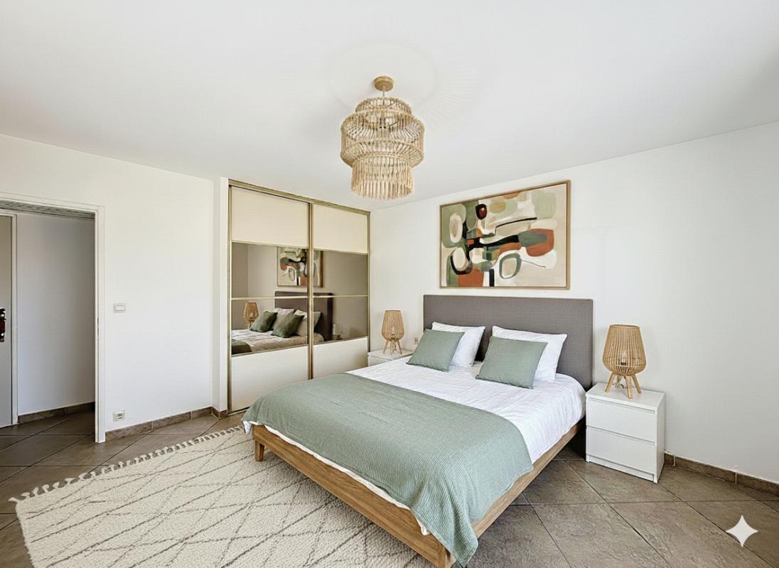 NIMES Maison de ville avec jardin et garage 5 pièces-Nîmes Jean-Jaurès 6