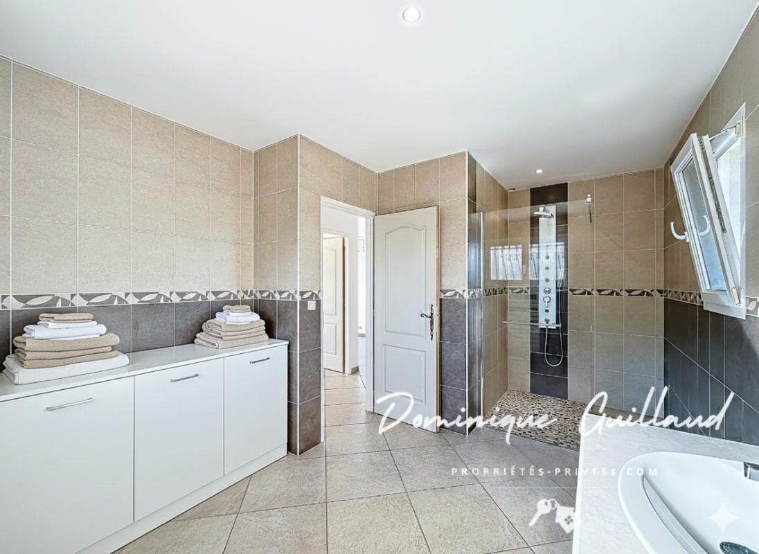 NIMES Maison de ville avec jardin et garage 5 pièces-Nîmes Jean-Jaurès 9