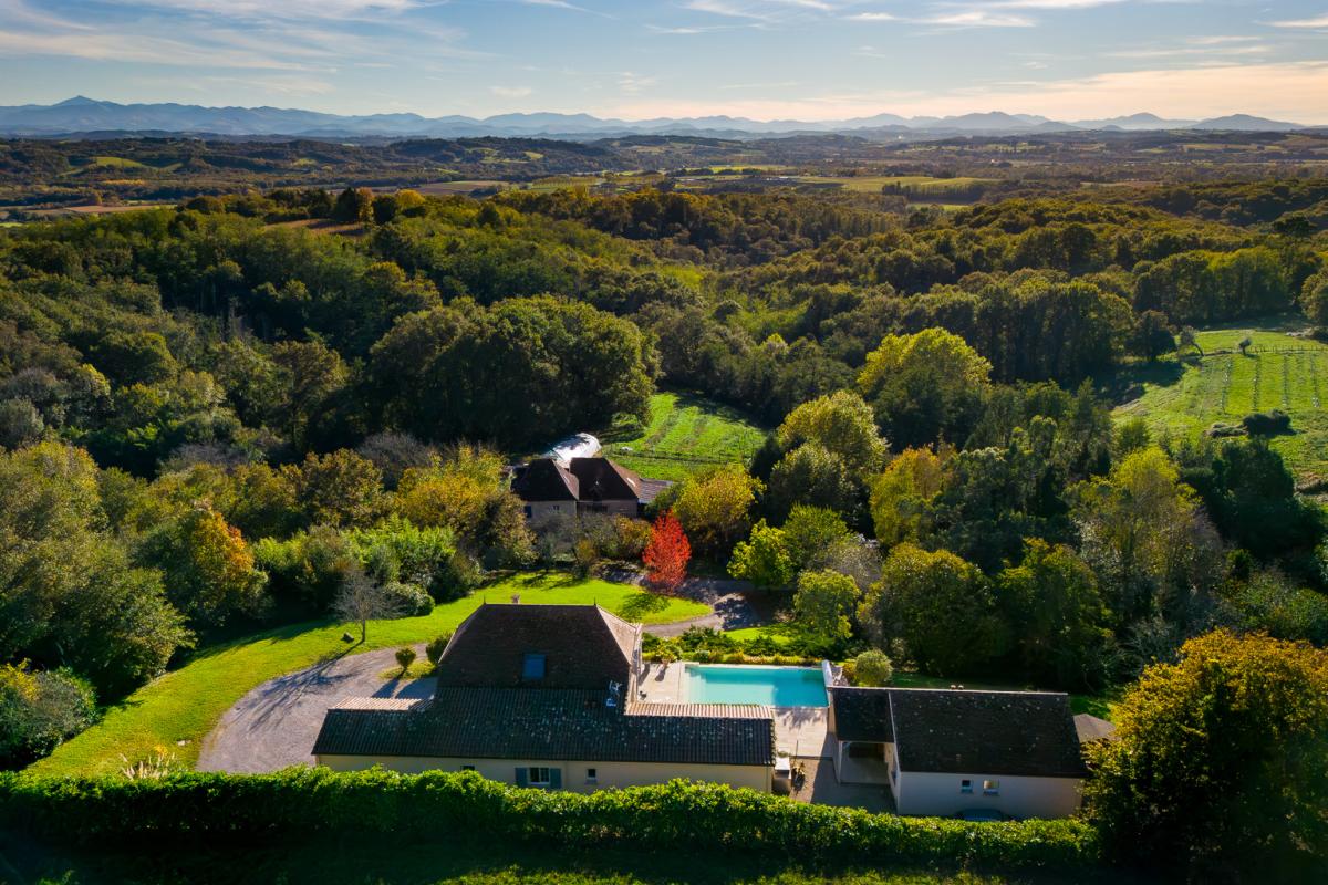 SALIES-DE-BEARN Magnifique propriété de deux maisons - Piscine à débordement vue sur les Pyrénées- 18