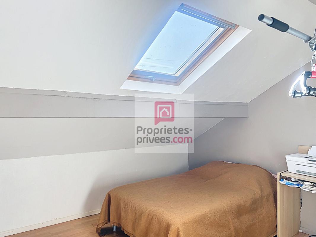 LES ESSARTS-LE-ROI Maison Les Essarts Le Roi 3 chambres et 1 bureau 6