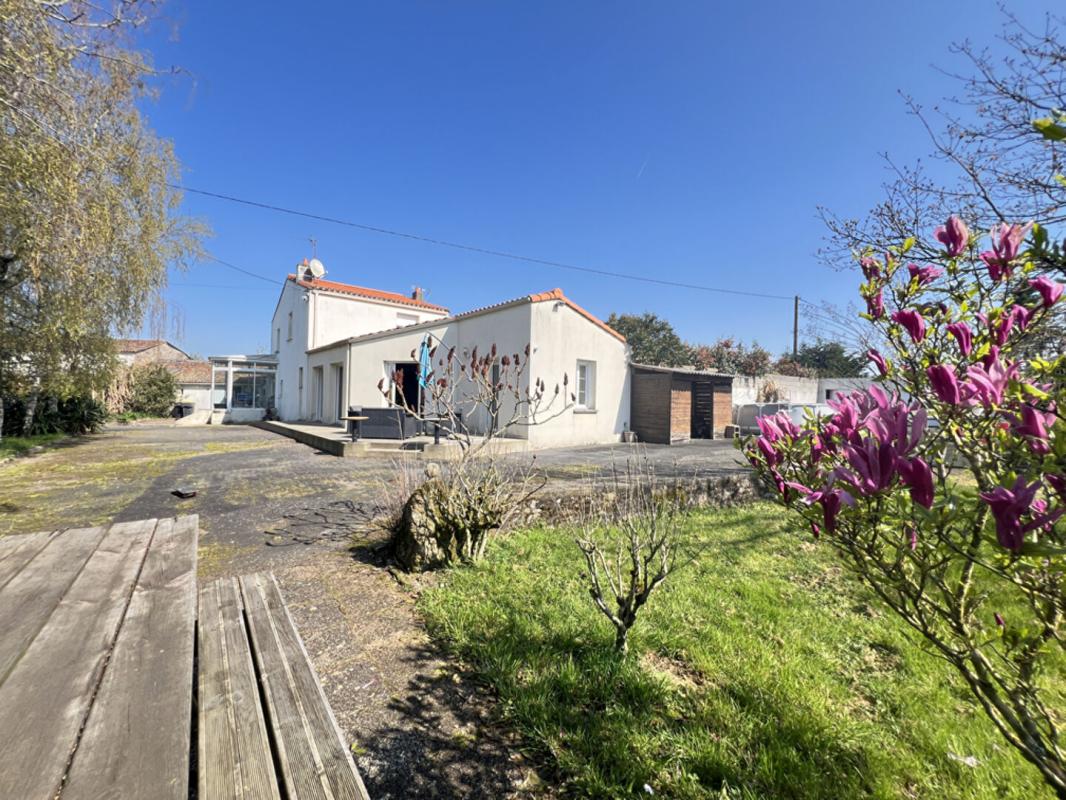 SèVREMOINE Maison Sevremoine 6 pièce(s) 141 m2 15