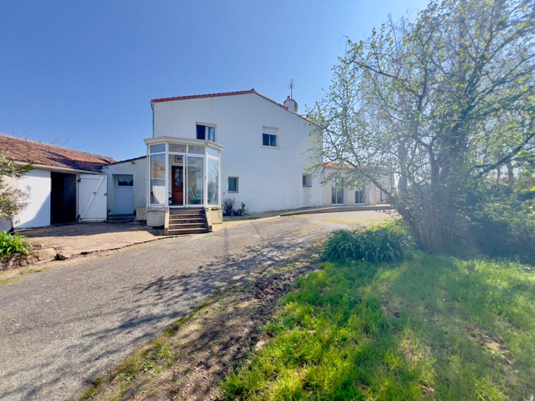 SèVREMOINE Maison Sevremoine 6 pièce(s) 141 m2 16