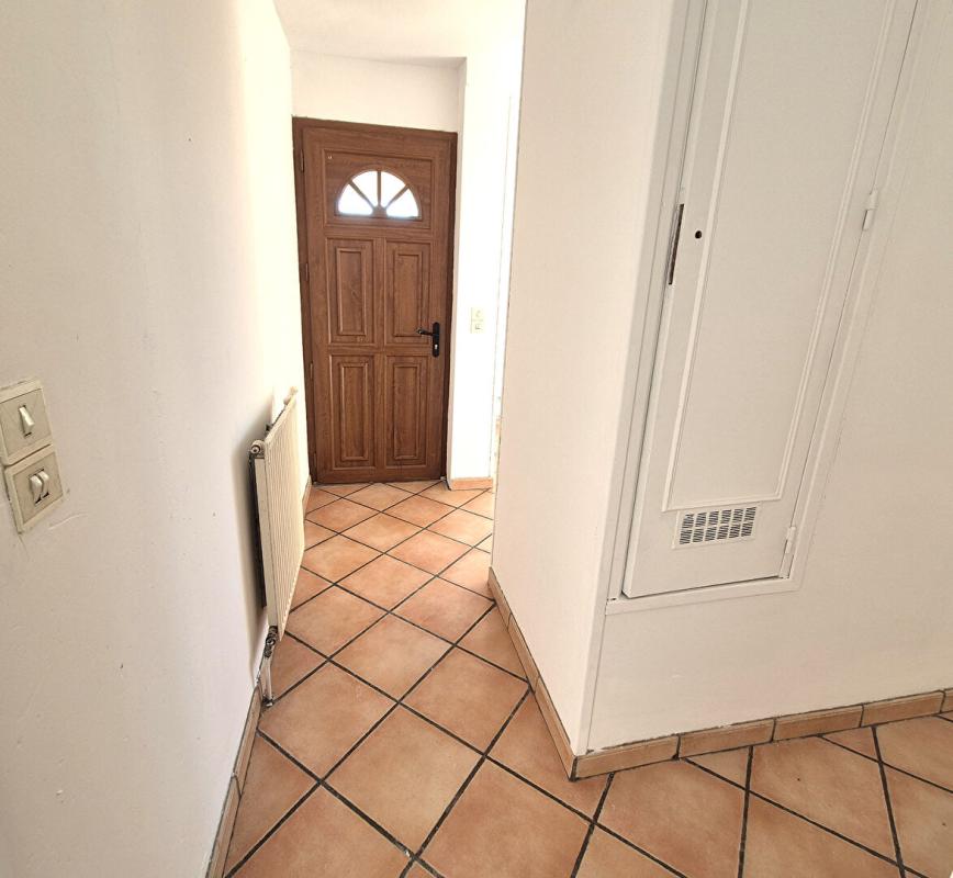 SAINT-DIZIER Belle Maison Individuelle de 75 m² à Rénover et Extensible à 100 m² avec Cour, Garage, Terrasse, Véranda et Terrain clos et arboré de 200 m² 8