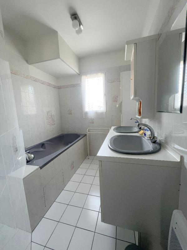 COULAINES Maison - Coulaines - 10 pièce(s) - 162 m² 17