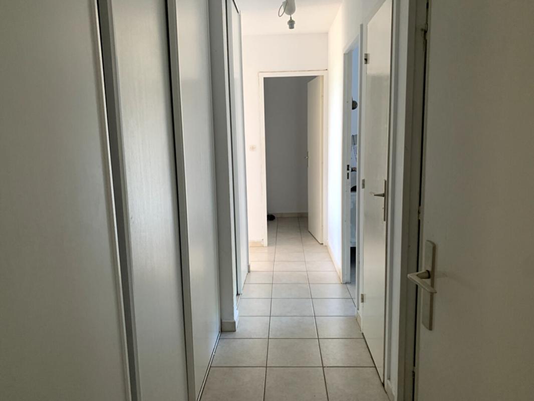 SALON-DE-PROVENCE Appartement  4 pièce(s) 76 m2 6