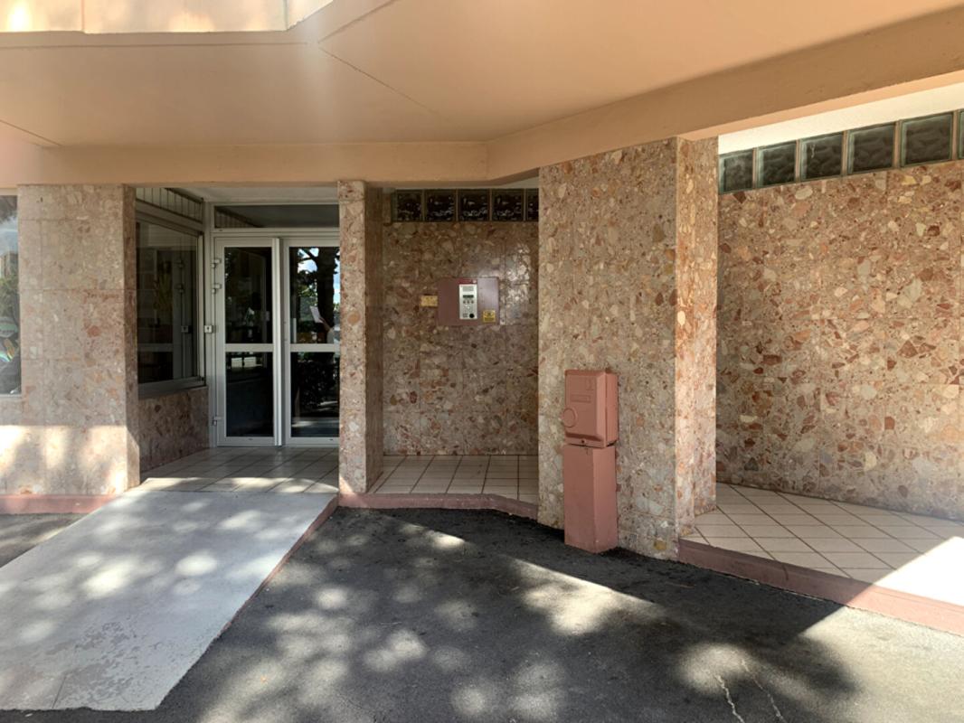 SALON-DE-PROVENCE Appartement  4 pièce(s) 76 m2 8