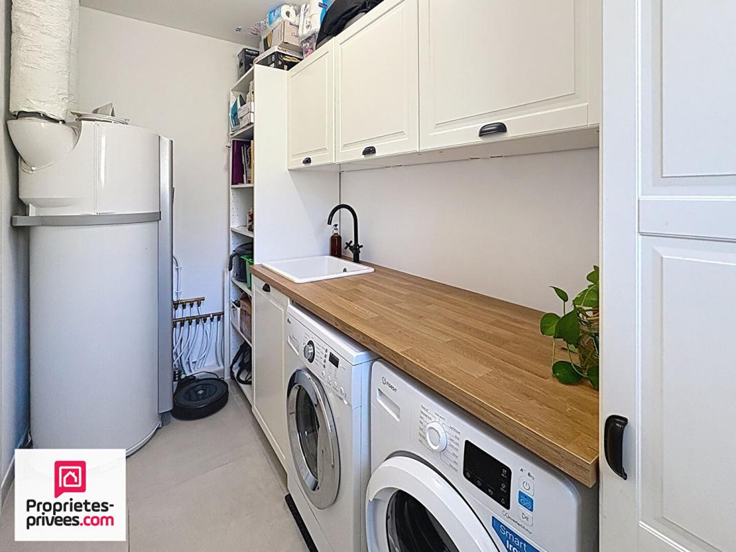 RIANS Villa T5 avec piscine et garage sur 2565 m² de terrain plat et clos 7