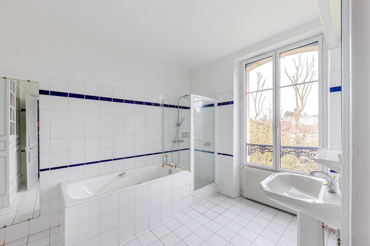 MAGNY-EN-VEXIN Demeure d'exception : L'Élégance tout simplement 16