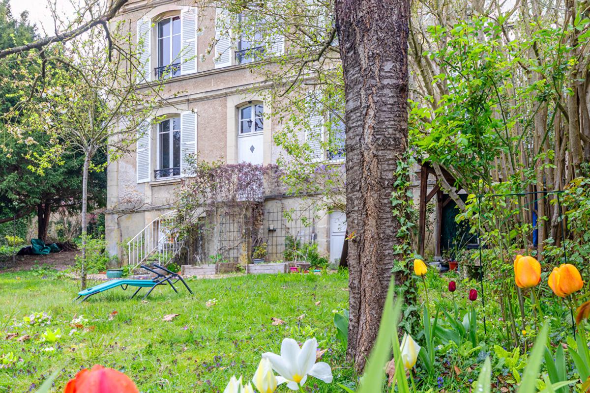 MAGNY-EN-VEXIN Demeure d'exception : L'Élégance tout simplement 6