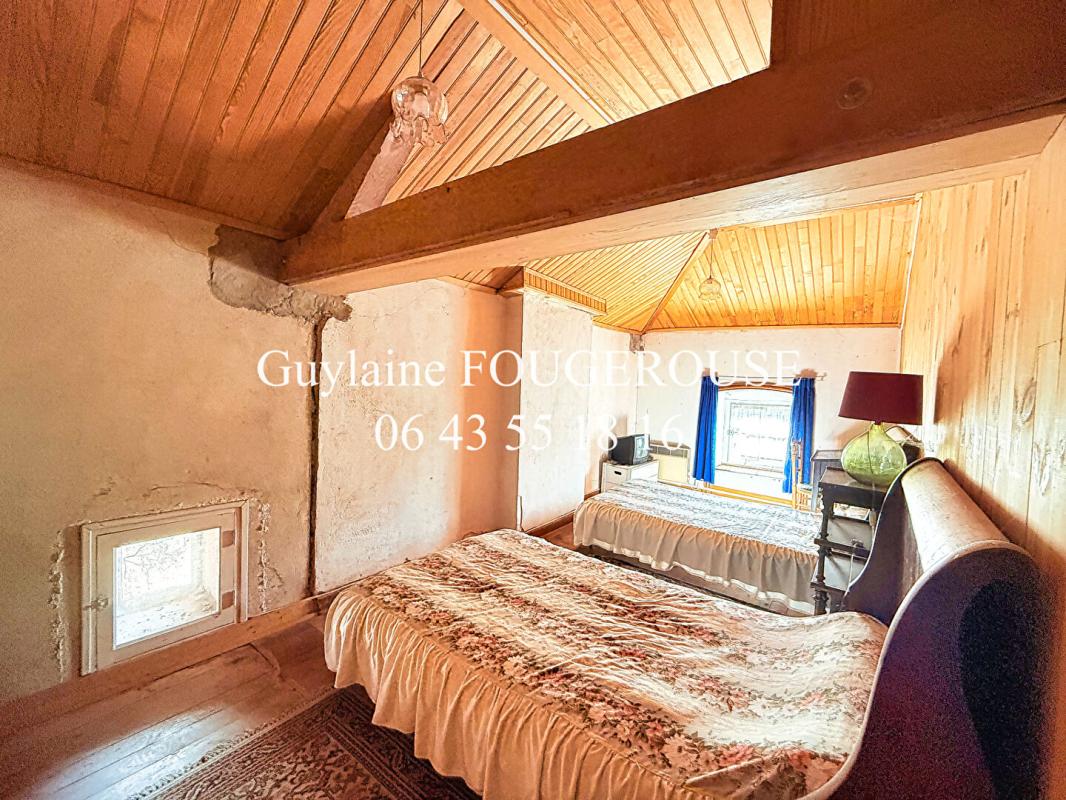 SAINT-ANTHEME Maison Saint Antheme 12 pièce(s) 310 m2 17