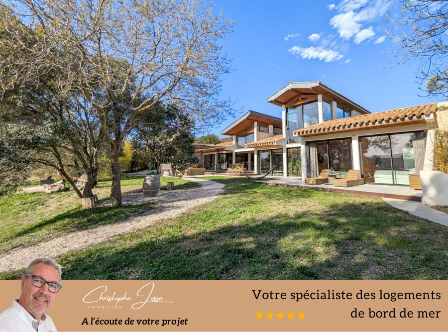 SIGEAN Villa d'architecte d'exception avec piscine 1