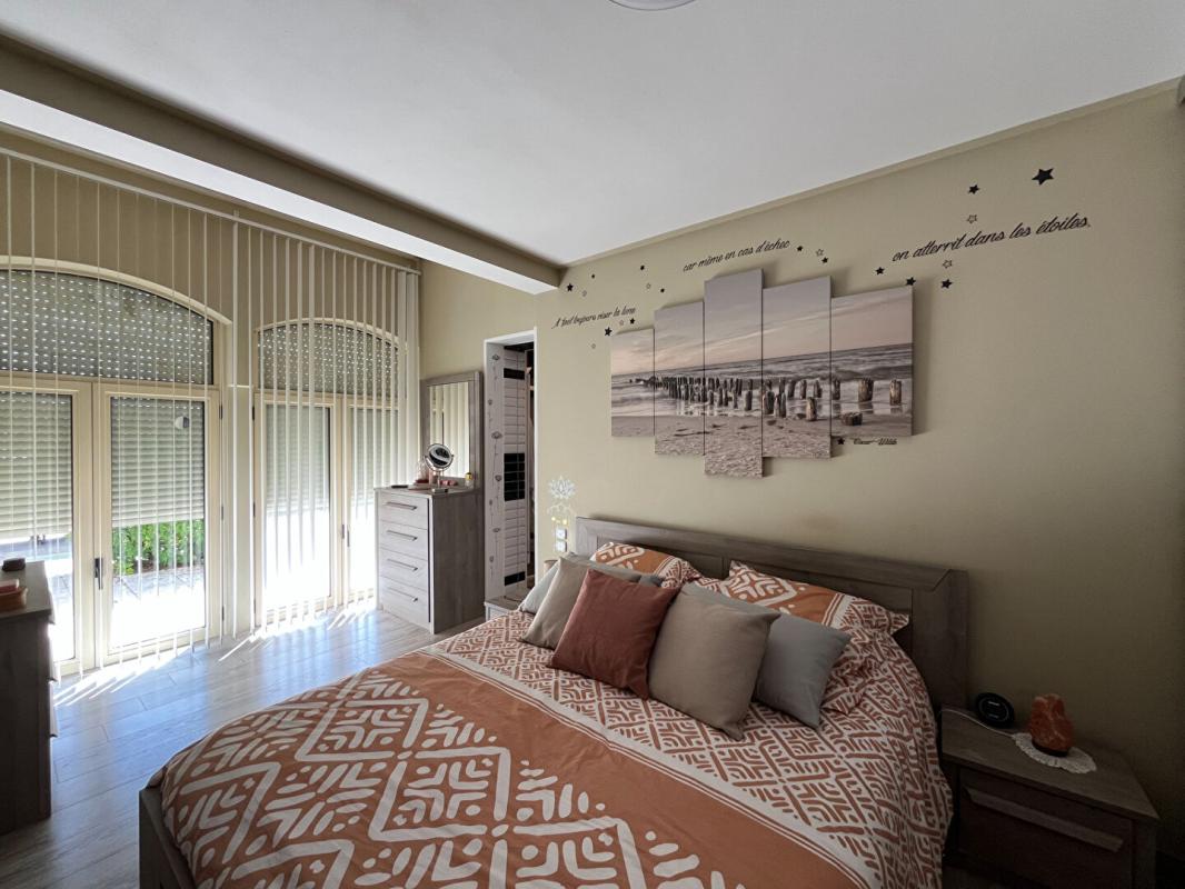 SAINT-HILAIRE-DE-LUSIGNAN Maison T7 de 208 m² - Porte d'Agen 11