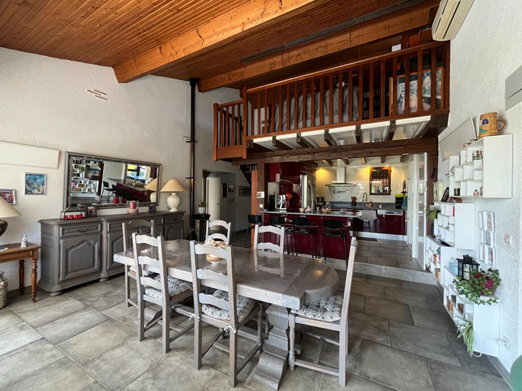 SAINT-HILAIRE-DE-LUSIGNAN Maison T7 de 208 m² - Porte d'Agen 13