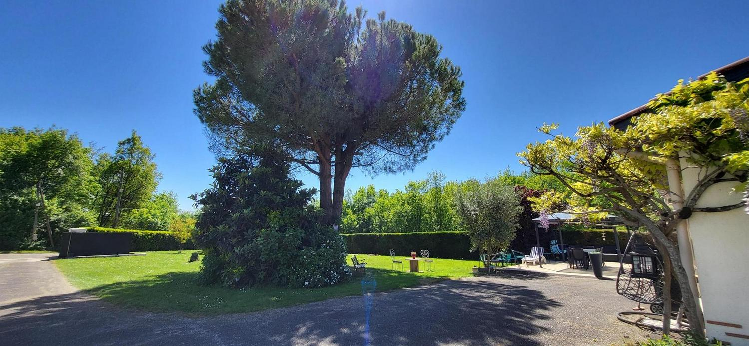 SAINT-HILAIRE-DE-LUSIGNAN Maison T7 de 208 m² - Porte d'Agen 3