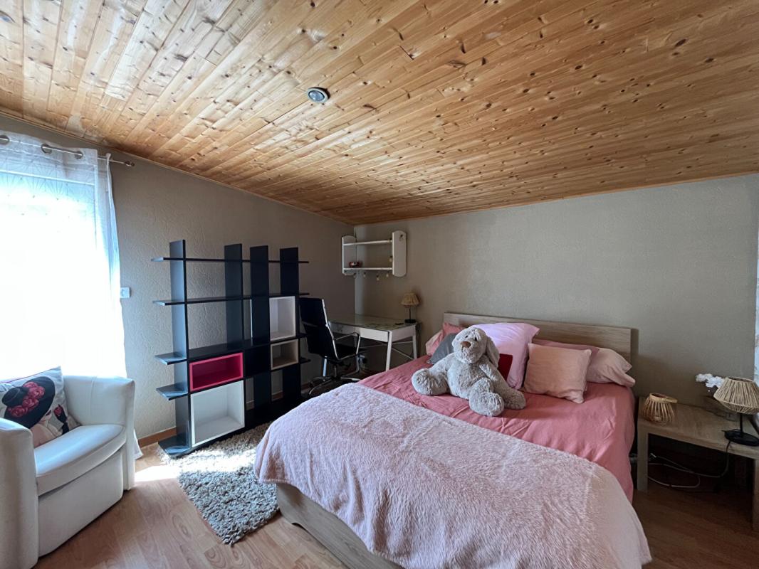 SAINT-HILAIRE-DE-LUSIGNAN Maison T7 de 208 m² - Porte d'Agen 9