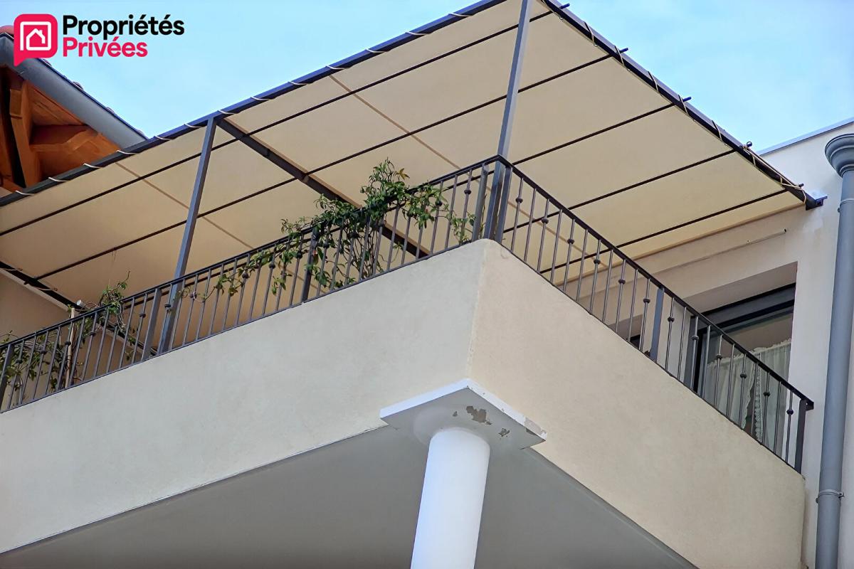 UZES Bel appartement en exclusivité au coeur d'Uzès au sein d'une résidence seigneuriale 2