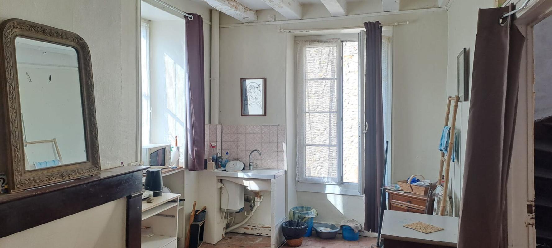 FRESNAY-SUR-SARTHE Maison Fresnay Sur Sarthe 10 pièce(s) 250 m2 15