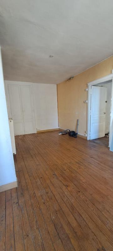 FRESNAY-SUR-SARTHE Maison Fresnay Sur Sarthe 10 pièce(s) 250 m2 8