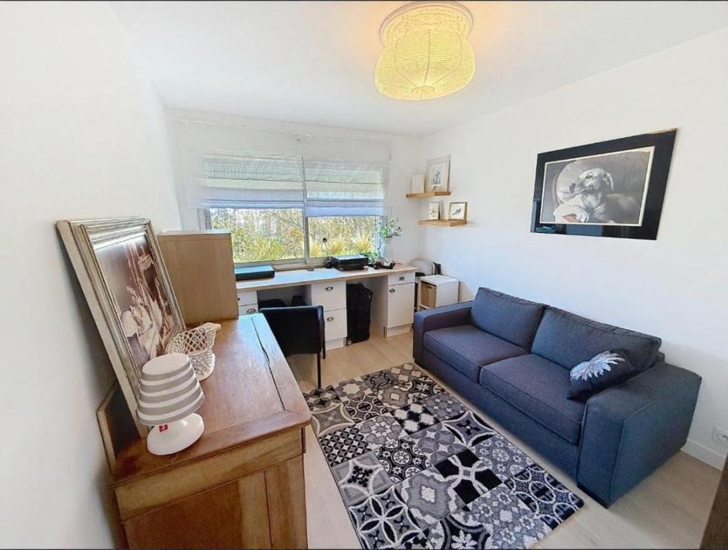 VANNES Appartement T3, 67.60 m2, très lumineux avec terrasse, garage et cave. Vannes centre, quartier Palais des Arts 14