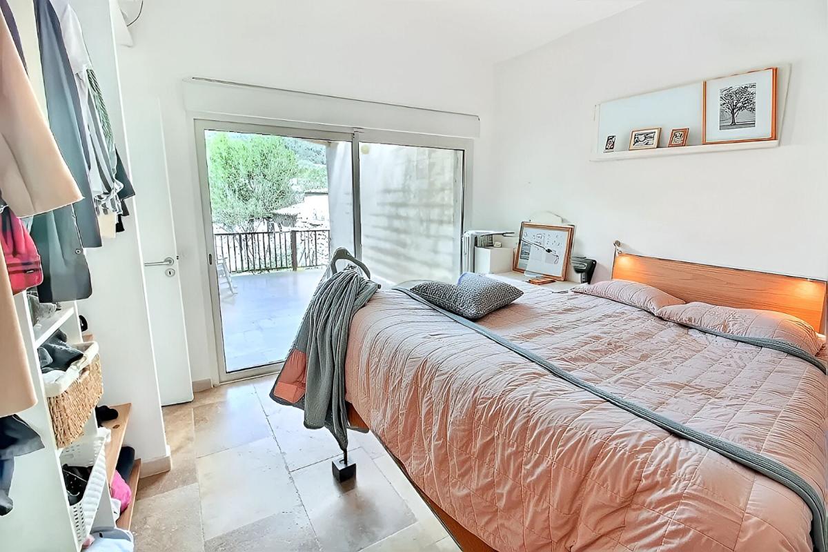 UZES UZES : Saint-Hippolyte de Montaigu villa de 2019 3 chambres 89m²terrain clos de 370 m² 6