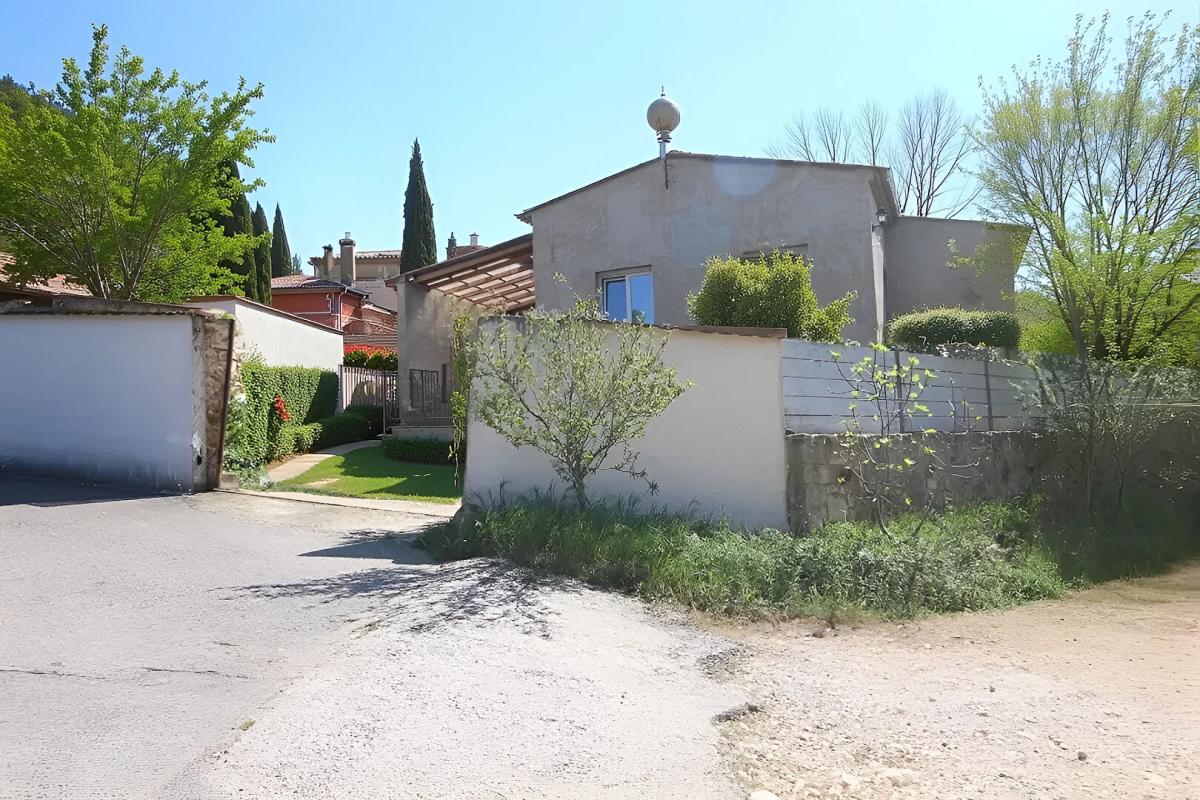 UZES UZES : Saint-Hippolyte de Montaigu villa de 2019 3 chambres 89m²terrain clos de 370 m² 7