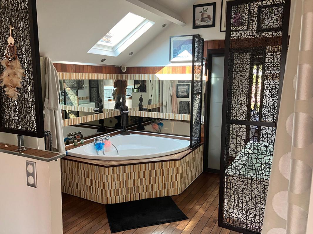 THOIRY Maison d'habitation ESPRIT LOFT ! 10