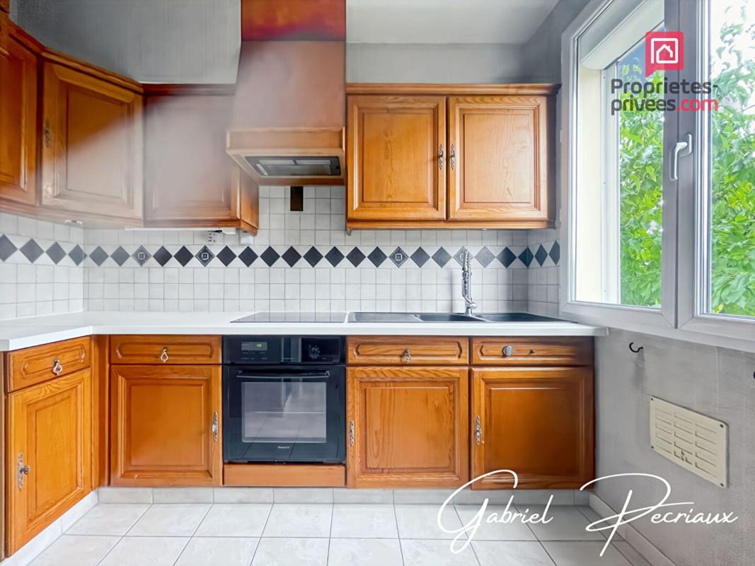 SAINT-ANDRE-LES-VERGERS Ensemble immobilier Maison sur sous sol + grande dépendance 10