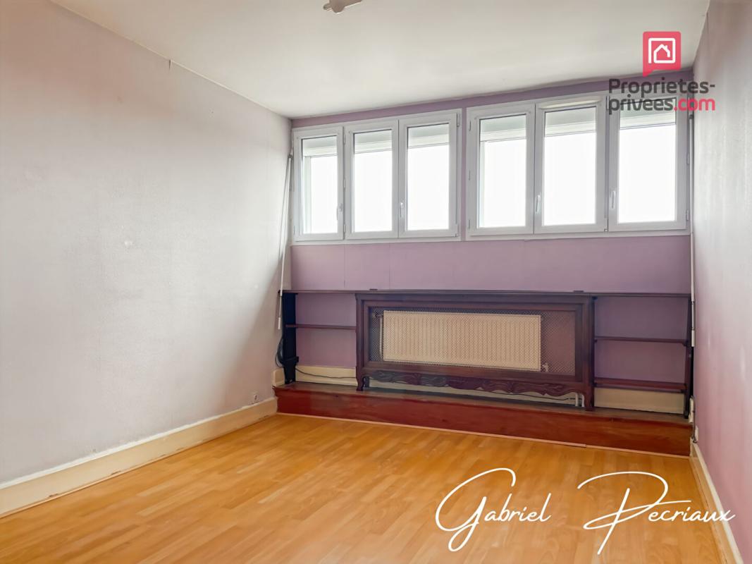 SAINT-ANDRE-LES-VERGERS Ensemble immobilier Maison sur sous sol + grande dépendance 7