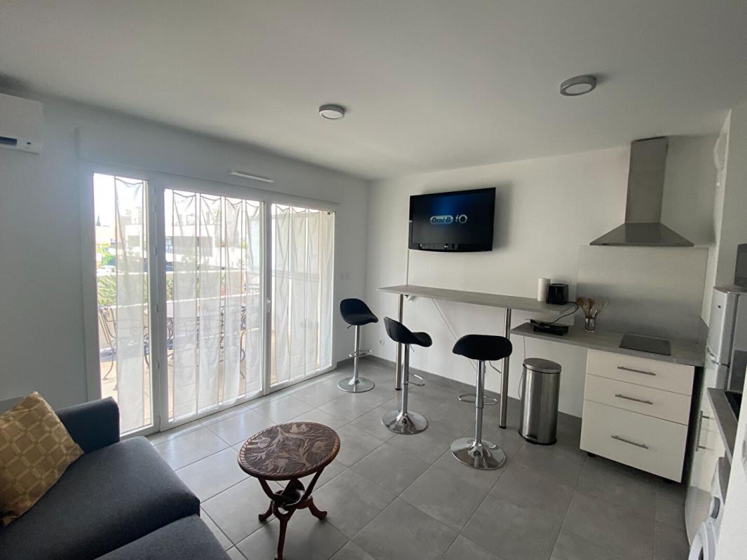 LE LAVANDOU Appartement Le Lavandou 2 pièces 40 m2 Et grande terrasse 2