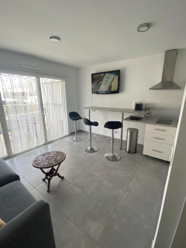 LE LAVANDOU Appartement Le Lavandou 2 pièces 40 m2 Et grande terrasse 5