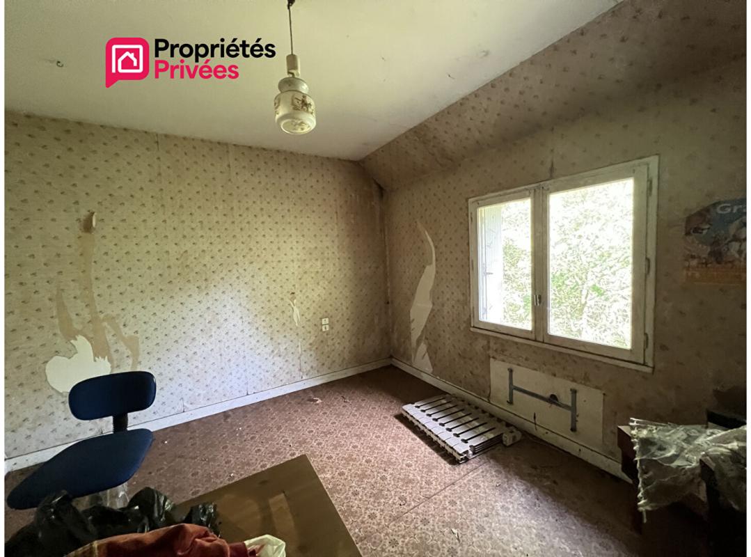 LA CHAPELLE-GLAIN Maison La Chapelle Glain 6 pièce(s) 160 m2 - 200m² de bâtiments, terrain de 2111m² 6