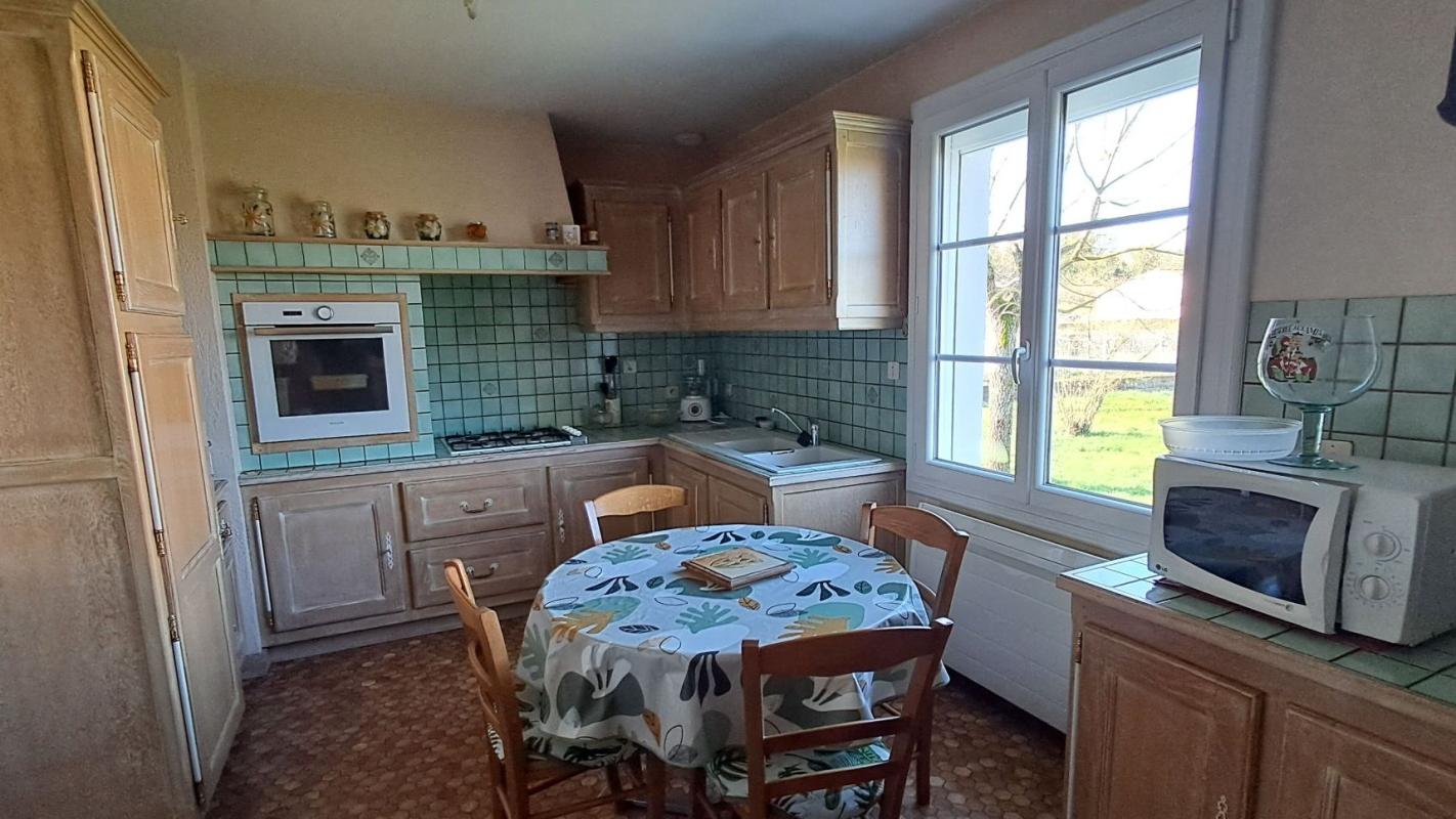 VIX SUPERBE MAISON SUR SOUS SOL HANGAR TERRAIN AVEC PLAN D'EAU 7