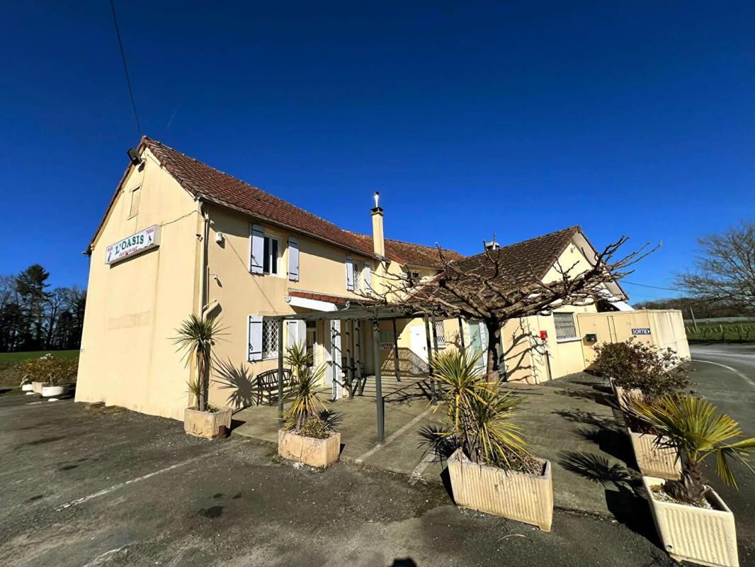 SARLANDE Restaurant Sarlande 6 pièce(s) 235 m2 18