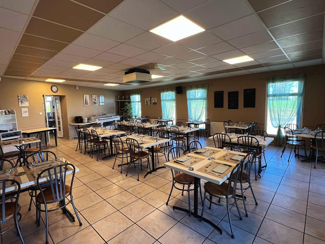 SARLANDE Restaurant Sarlande 6 pièce(s) 235 m2 2