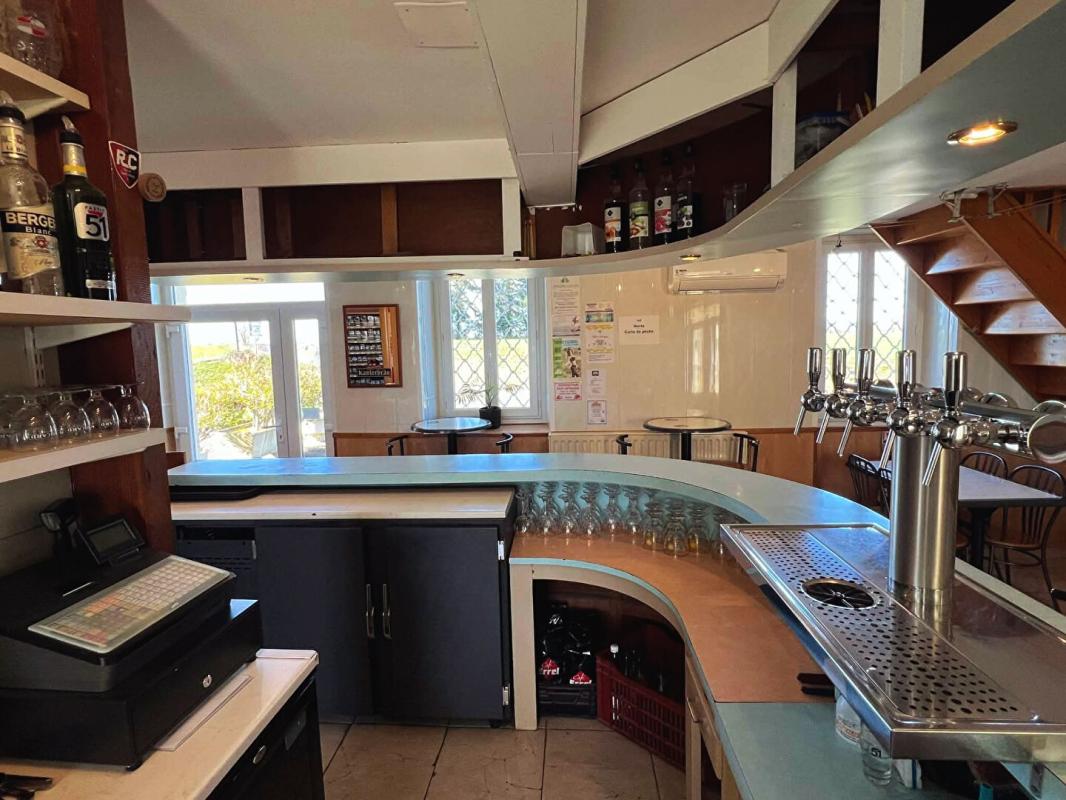 SARLANDE Restaurant Sarlande 6 pièce(s) 235 m2 8