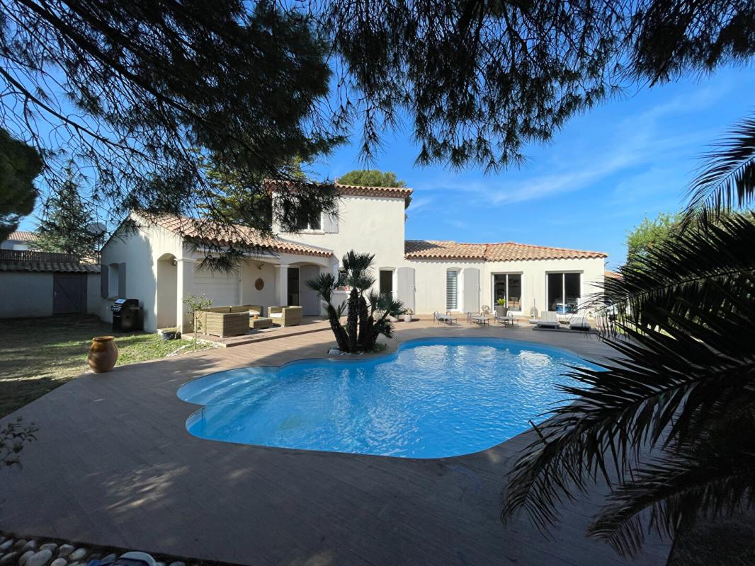 MEZE Maison Meze 7 pièce(s) 159.71 m2 1