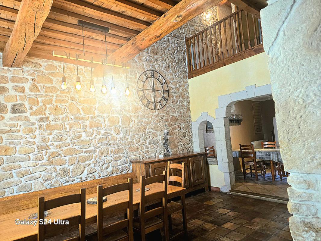 SAINT-GERVAIS Mas en pierre, composé d'un ensemble immobilier de 10 pièces sur plus de 1210 m² de terrain à SAINT GERVAIS 30200 3