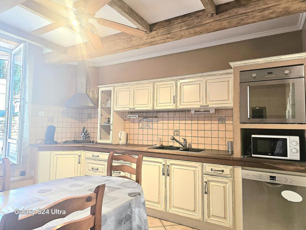 SAINT-GERVAIS Mas en pierre, composé d'un ensemble immobilier de 10 pièces sur plus de 1210 m² de terrain à SAINT GERVAIS 30200 7