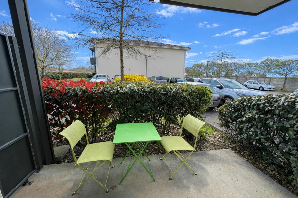 VILLENAVE-D'ORNON Appartement Villenave D'Ornon 2 pièces, terrasse et parking 1