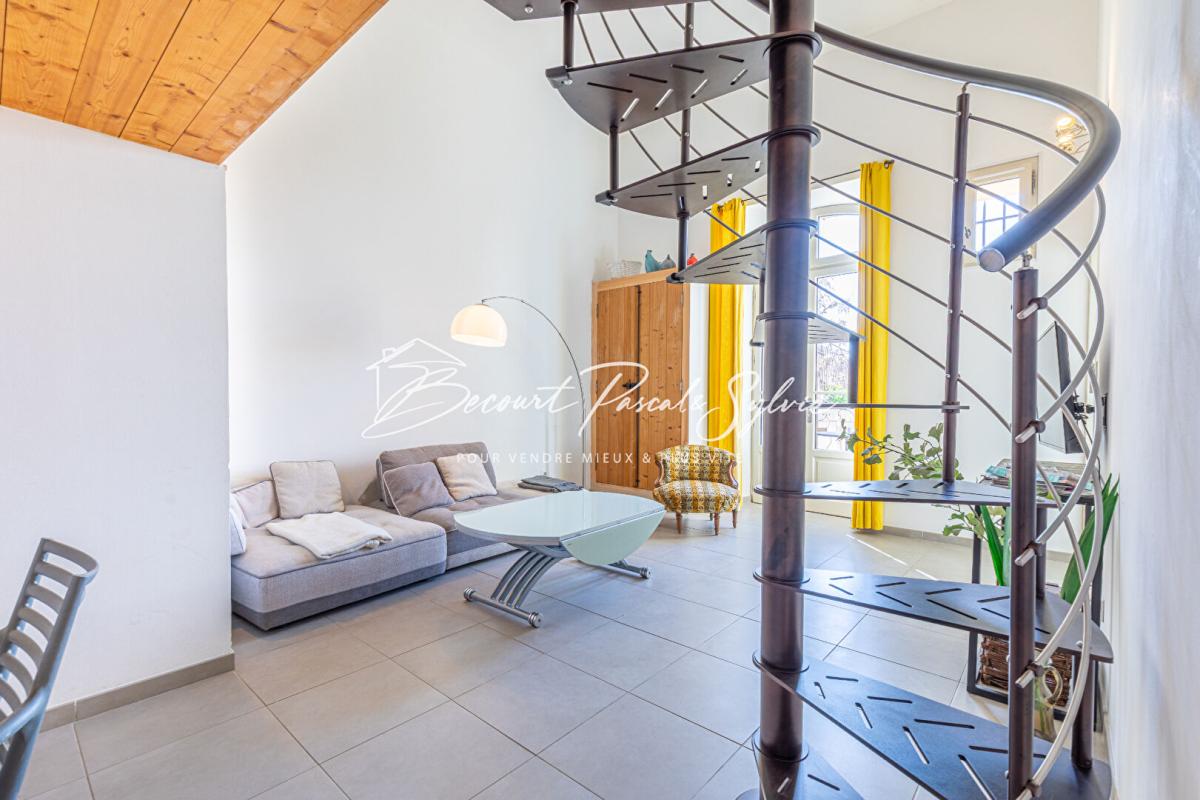 BEAUMES-DE-VENISE Appartement T3 + mezzanine avec terrasse et vue ? Beaumes-de-Venise 3