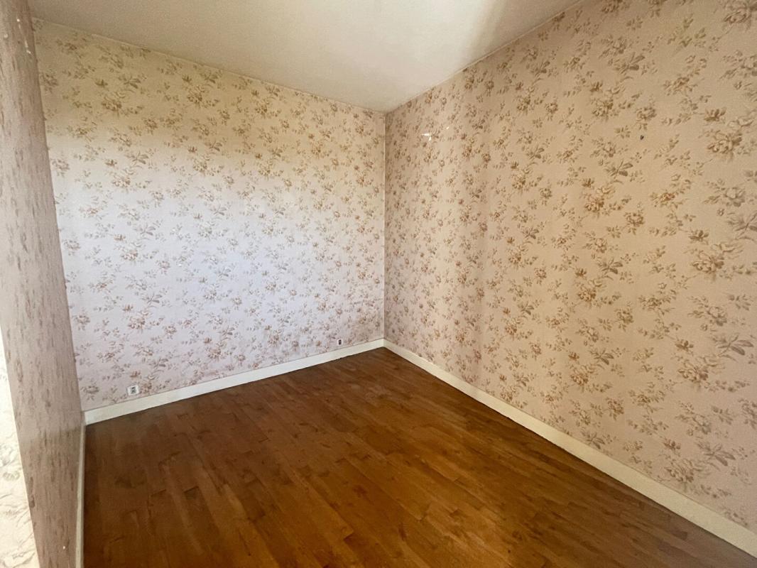 LA ROCHEBEAUCOURT-ET-ARGENTINE Maison de village 5