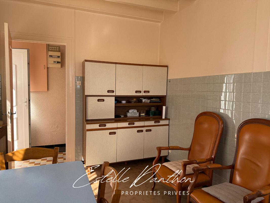 SILLANS Maison Sillans avec combles aménageables et proche des commodités 4