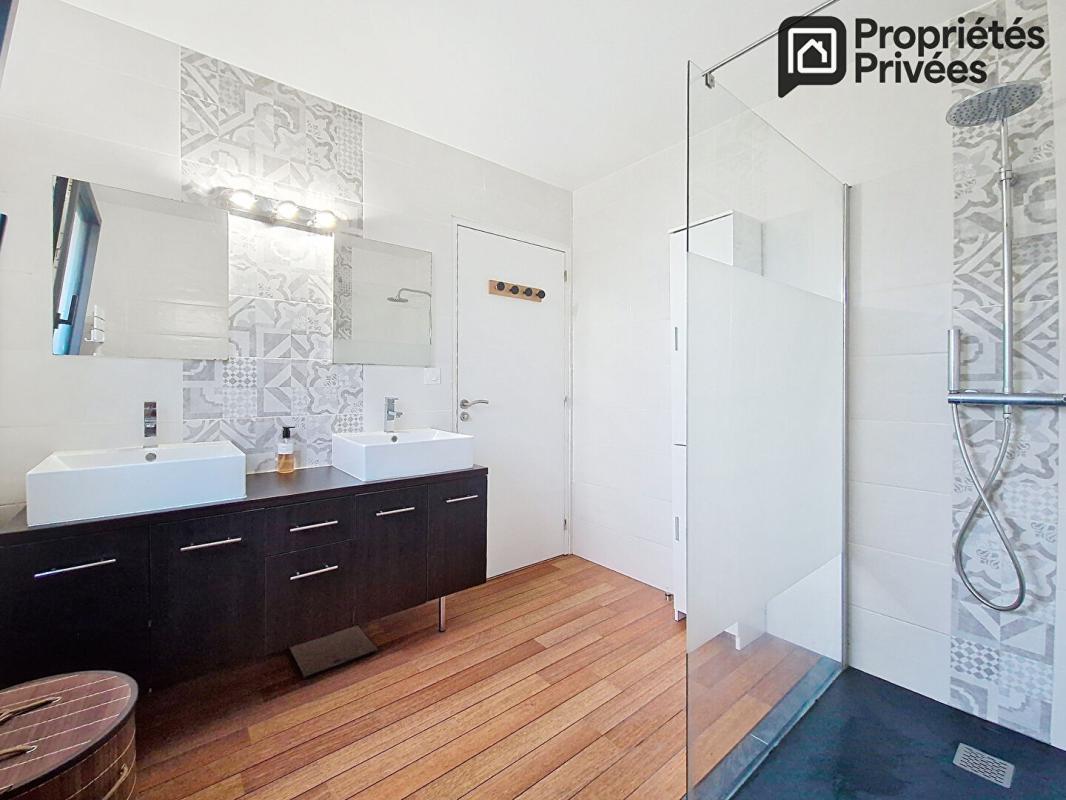 LANDIVISIAU Maison de 2017 Saint-thegonnec 12