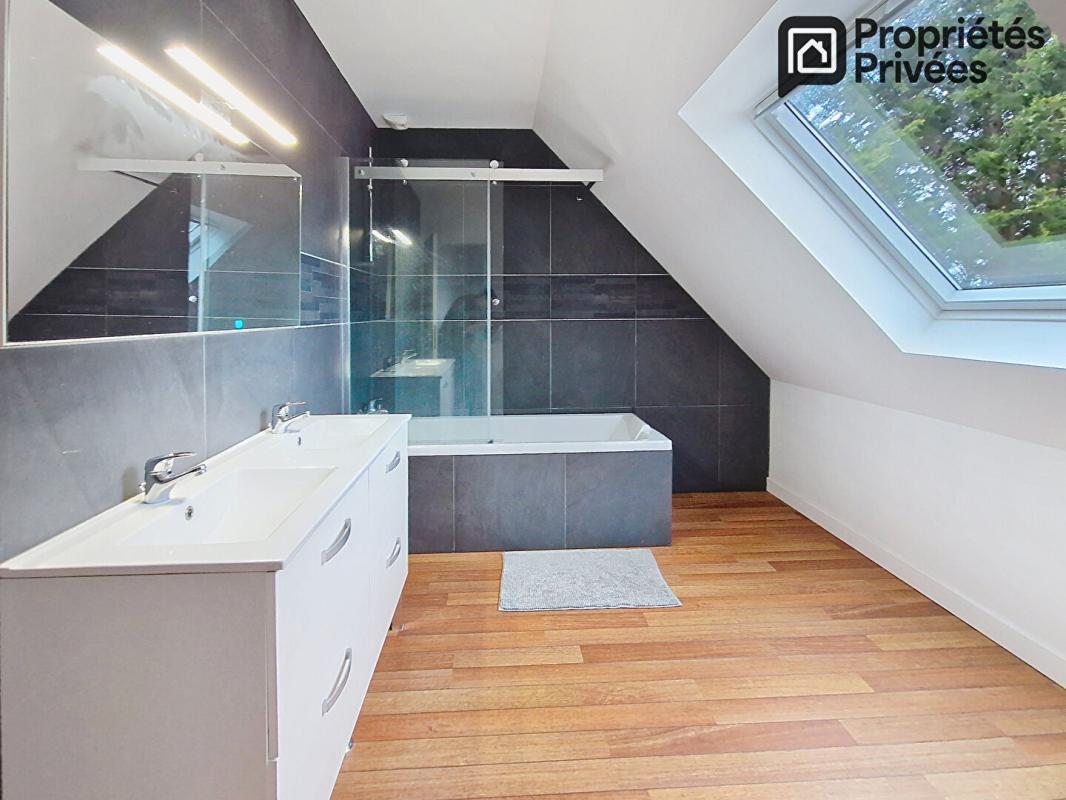 LANDIVISIAU Maison de 2017 Saint-thegonnec 17